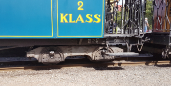 Coach bogie from KLJ - Kosta Lessebo Railway in Sweden. The coaches these are made for are full prototype length 10 meter, not as the MJ wagons which were 7 meters long. This means a model with about 22 cm length in 1/45 scale. Available in both 1/45 and