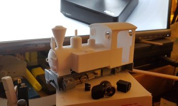 The chassis was ready printed when I got home from work today. Chassis design is done now. The pivot for trailing axle moves ok sideways but still need a bit tweaking for better roll on the axle.