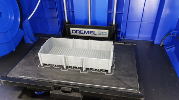 So life goes on. This was what was printed last night, an up-scaled version of the 0m Ore Wagon. The plan, if I may to be so bold to tell that in public (since it floats like ice on the ocean.. : P ), is to have 2-3 oreWagons, one flat and one Van on ...