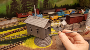 So finally, all walls and roof in place! A bit fiddling left to do plus paint and chains, but starting to look like a crane now (or small house on a hump...) First pic shows how big the boom should be according to the drawing. Didn´t reach anywhere, so..