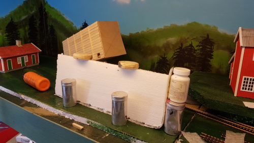 230306  -- waiting for it to dry so I can add to other side to