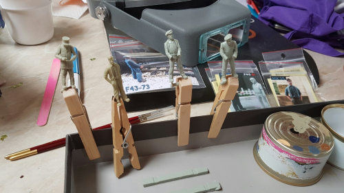 01  -- clothes pegs are handy holders