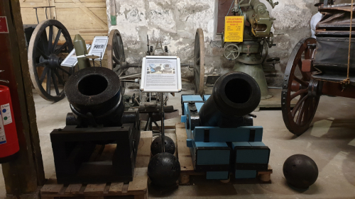 123034  -- the real thing at the Artillery museum
